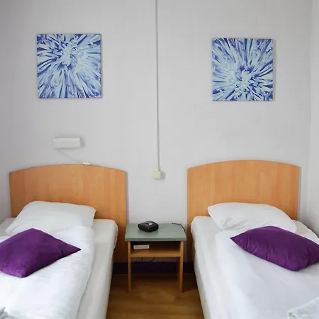 Hotel La Colombe 2*